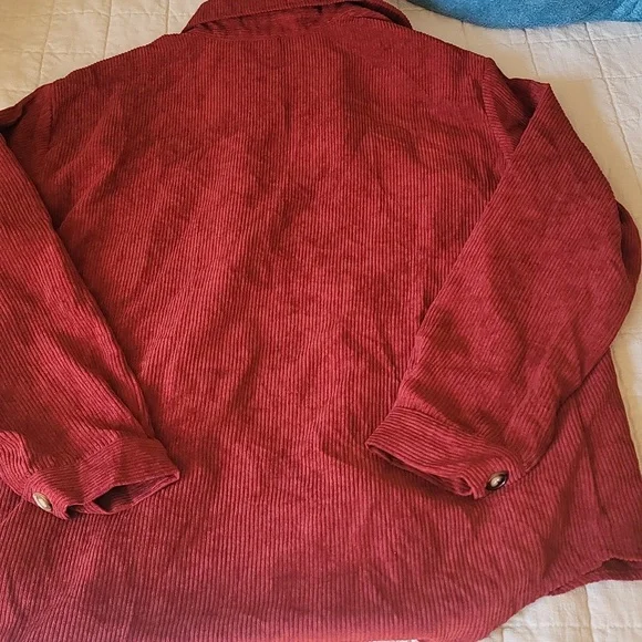 Button Up/Shacket - Picture 5 of 5